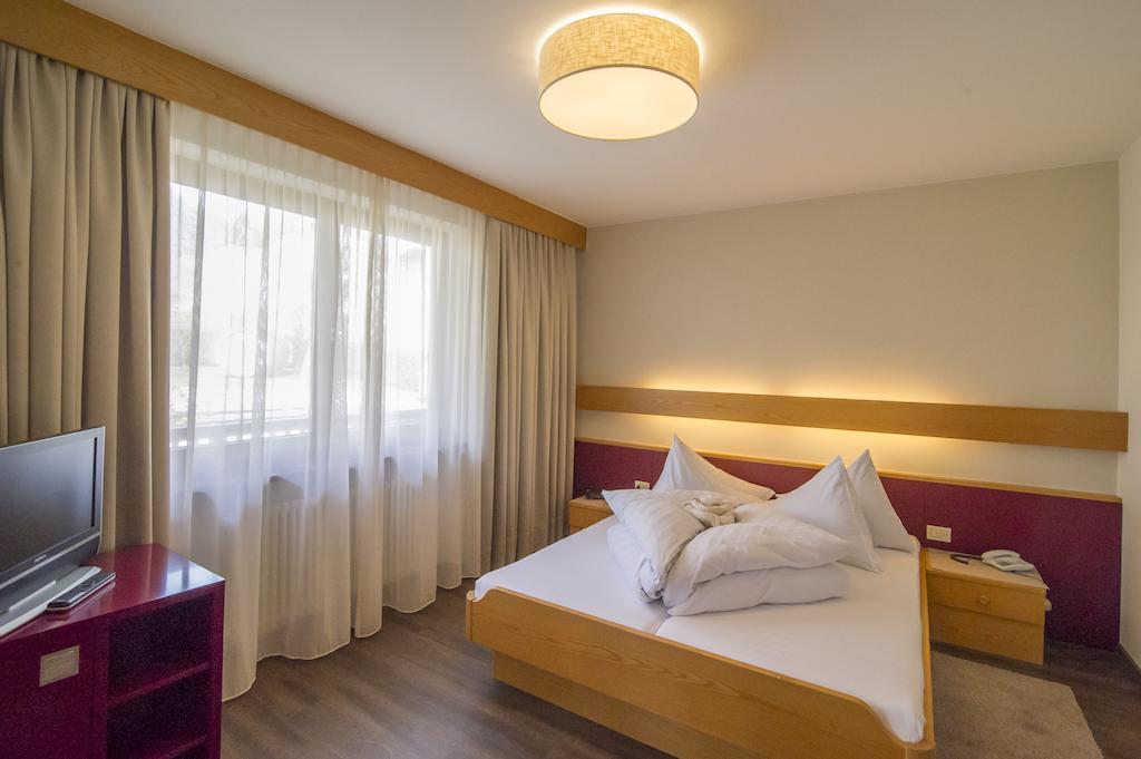 Garni Hotel Kessler Tirolo Extérieur photo